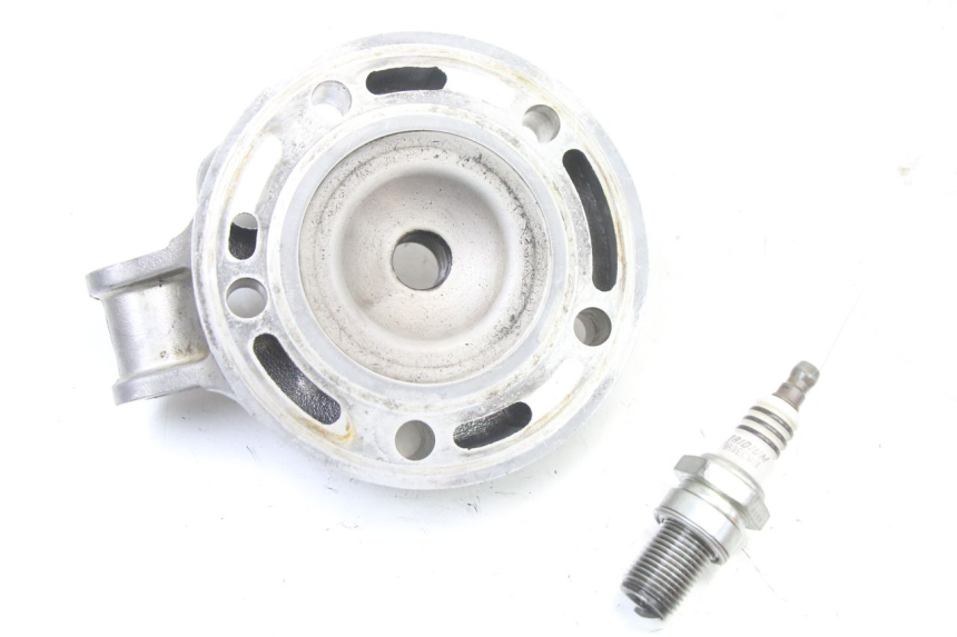 photo de CYLINDER HEAD YAMAHA YZ 125 (2006 - 2016) - Technical close-up