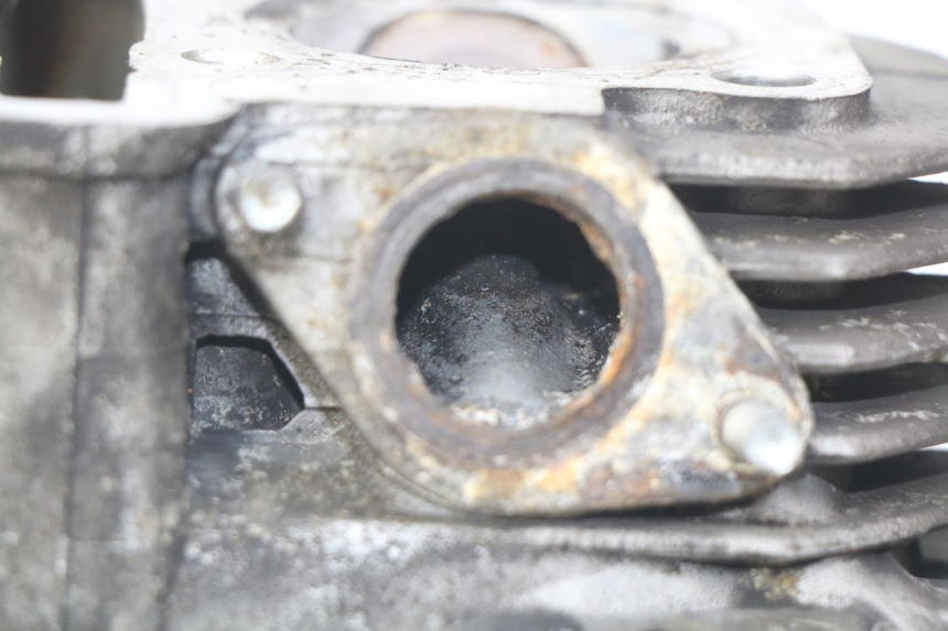 photo de CYLINDER HEAD YAMASAKI YM T 125 (2015 - 2020) - High-resolution close-up