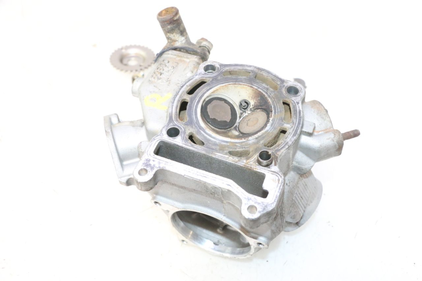 photo de CYLINDER HEAD YAMAHA YP MAJESTY 125 (1998 - 2001) - High-resolution close-up
