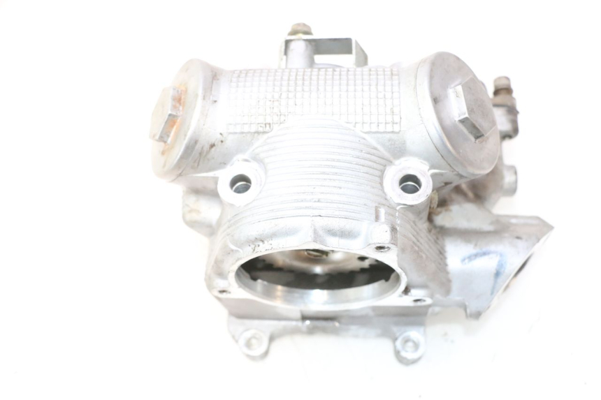 photo de CYLINDER HEAD YAMAHA YP MAJESTY 125 (1998 - 2001) - Alternative perspective