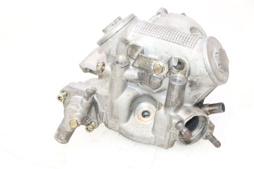 photo de CYLINDER HEAD YAMAHA YP MAJESTY 125 (2007 - 2010) - Fixing points details