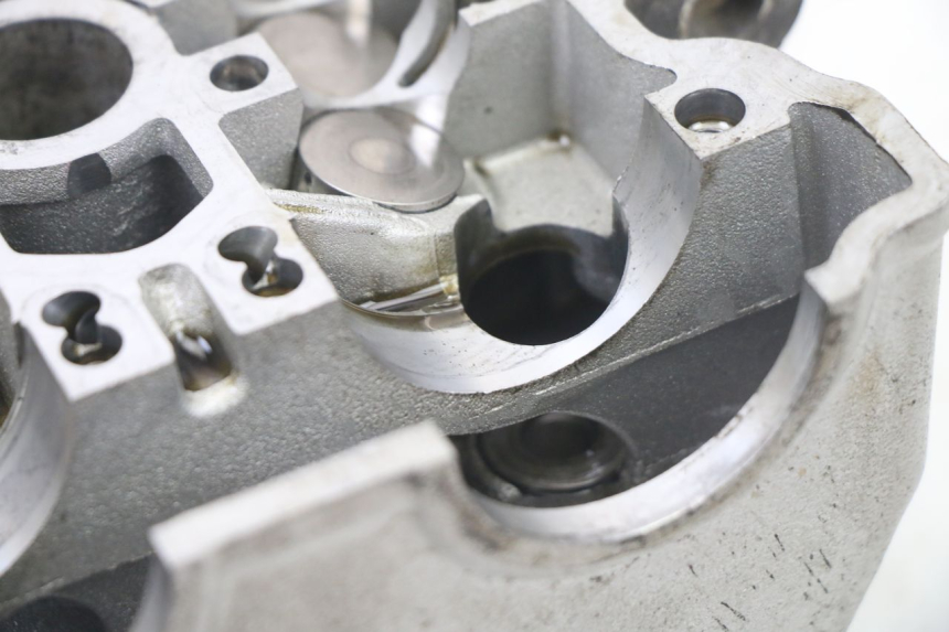 photo de CYLINDER HEAD YAMAHA YZ-F YZF 250 (2007 - 2013) - Distinctive features