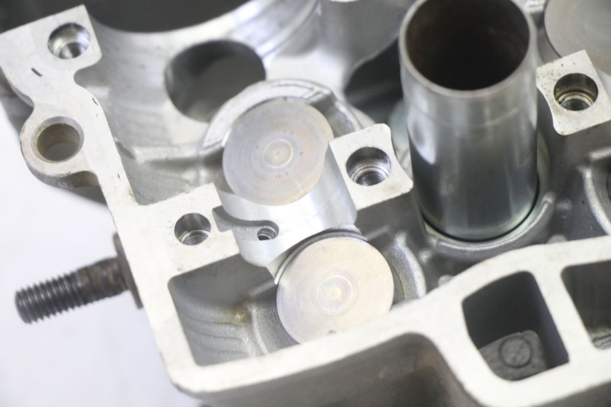 photo de CYLINDER HEAD YAMAHA YZ-F YZF 250 (2014 - 2018) - Spare part profile view