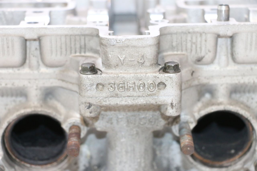 photo de CYLINDER HEAD YAMAHA YZF R GENESIS 750 (1993 - 1998) - Technical close-up