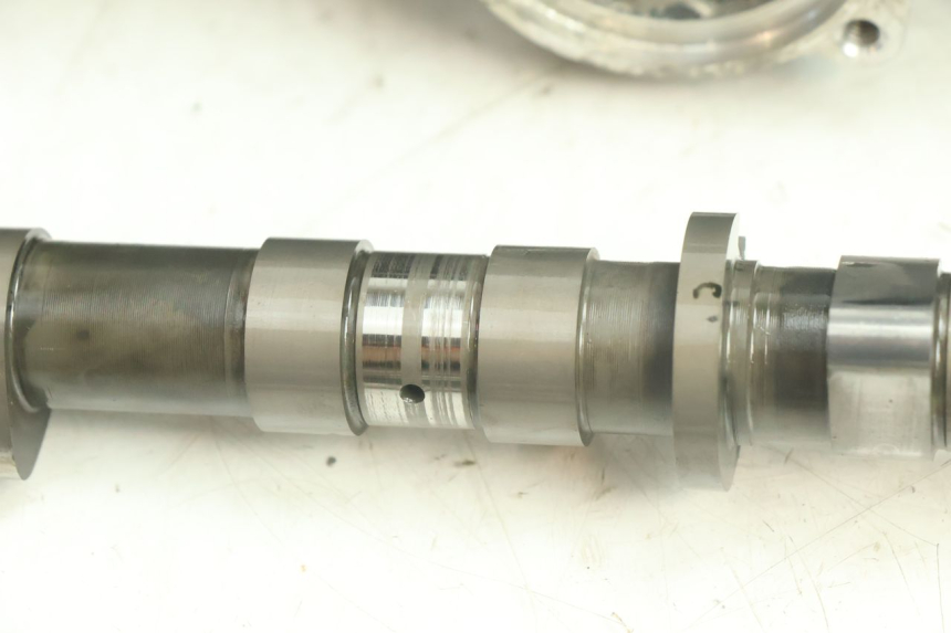 photo de CYLINDER HEAD YAMAHA YZF R6 600 (2008 - 2009) - Technical close-up