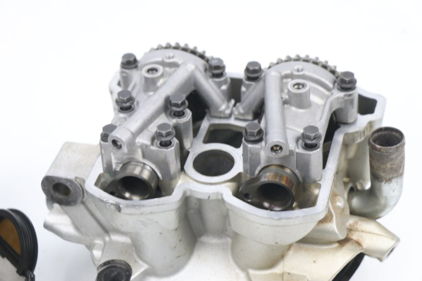 photo de CYLINDER HEAD YAMAHA YZF YZ-F 450 (2006 - 2009) - High-resolution close-up