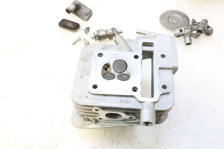 photo de CYLINDER HEAD PIAGGIO ZIP IGET 4T 50 (2021 - 2023) - Spare part profile view