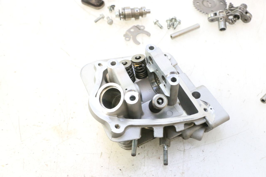 photo de CYLINDER HEAD PIAGGIO ZIP IGET 4T 50 (2021 - 2023) - Main view