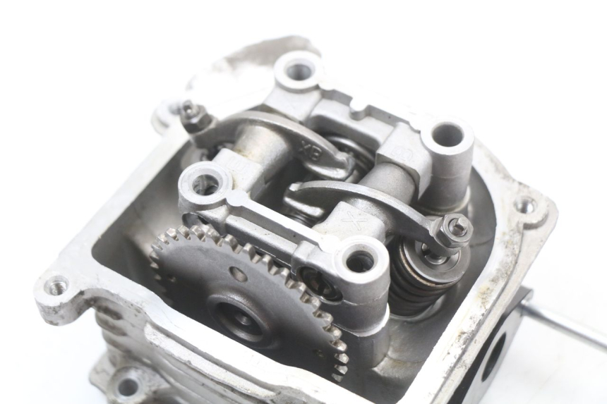 photo de CYLINDER HEAD UNIVERSAL BIKE ZN50QT-11B 50 (2018 - 2021) - Fixing points details