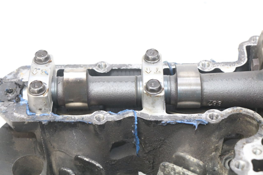 photo de CYLINDER HEAD KAWASAKI ZR7 ZR-7 S 750 (1999 - 2004) - Alternative angle