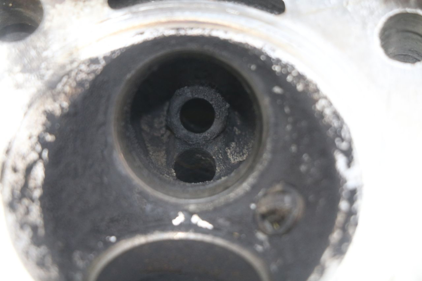 photo de CYLINDER HEAD KAWASAKI ZR7 ZR-7 S 750 (1999 - 2004) - Zoom on usage condition