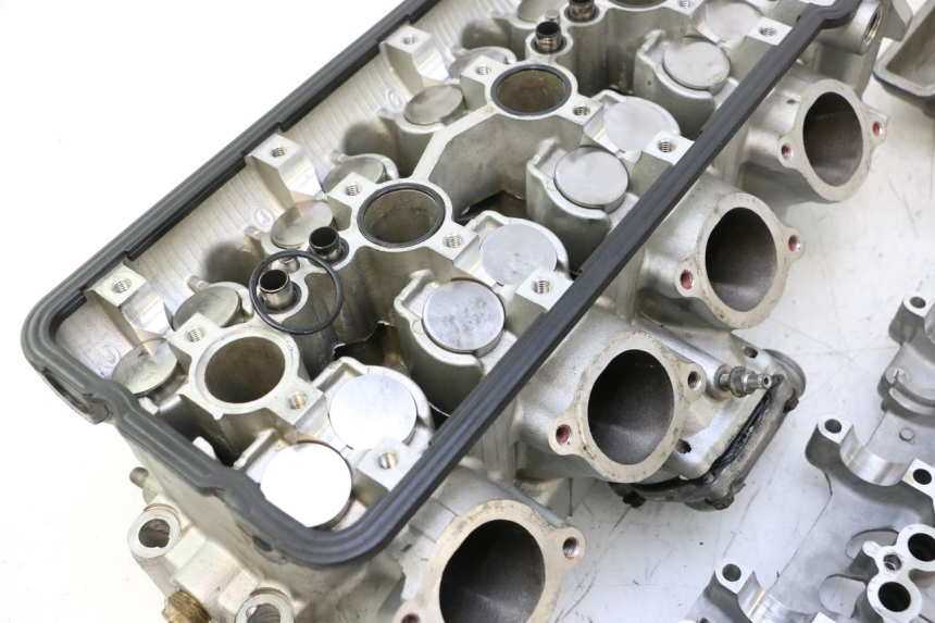photo de CYLINDER HEAD KAWASAKI ZX-6R ZX6R 600 (2000 - 2002) - Zoom on usage condition