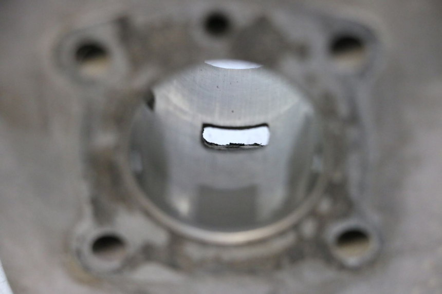 photo de CYLINDER BARREL PEUGEOT 103 SPX CLIP 50 (1989 - 1992) - Fixing points details