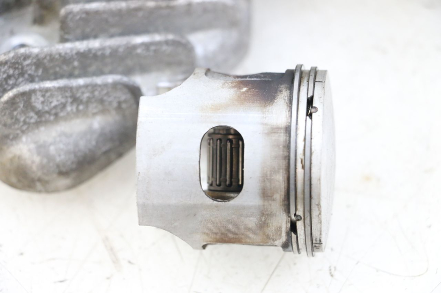 photo de CYLINDER PEUGEOT BUXY 50 (1993 - 1998) - Detailed visual inspection