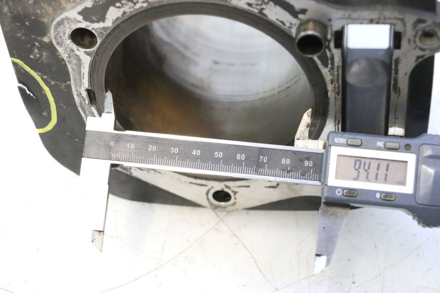 photo de CYLINDER BARREL SUZUKI DR S 600 (1985 - 1989) - Component detail