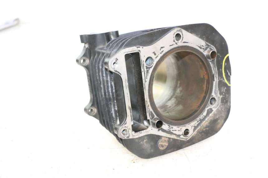 photo de CYLINDER BARREL SUZUKI DR S 600 (1985 - 1989) - Alternative perspective