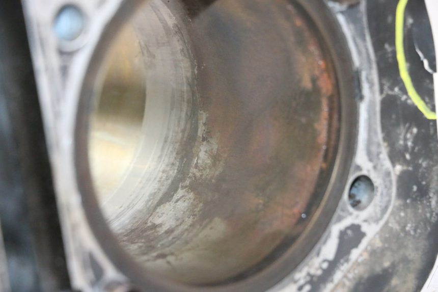 photo de CYLINDER BARREL SUZUKI DR S 600 (1985 - 1989) - Technical close-up