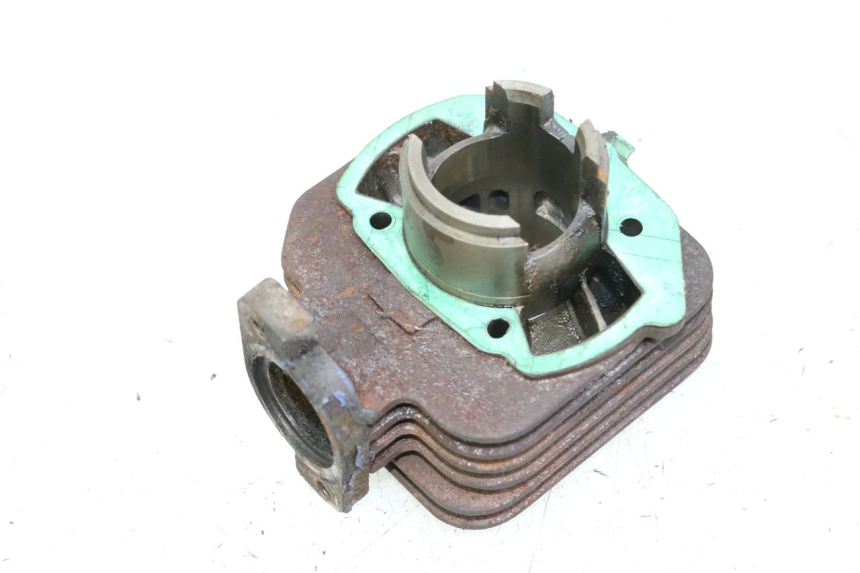 photo de CYLINDER BARREL PEUGEOT KISBEE 2T 50 (2010 - 2017) - Fixing points details