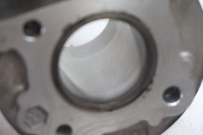 photo de CYLINDER BARREL PEUGEOT KISBEE 4T 50 (2010 - 2017) - Fixing points details