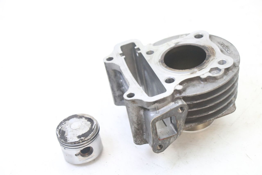 photo de CYLINDER PISTON KYMCO AGILITY 4T 50 (2018 - 2022) - Zoom on usage condition