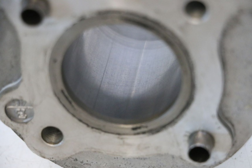 photo de CYLINDER PISTON KYMCO AGILITY 4T 50 (2005 - 2018) - Alternative perspective