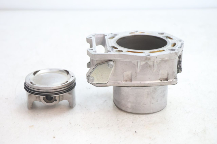 photo de REAR CYLINDER AND PISTON GILERA GP 800 (2007 - 2013) - Main view