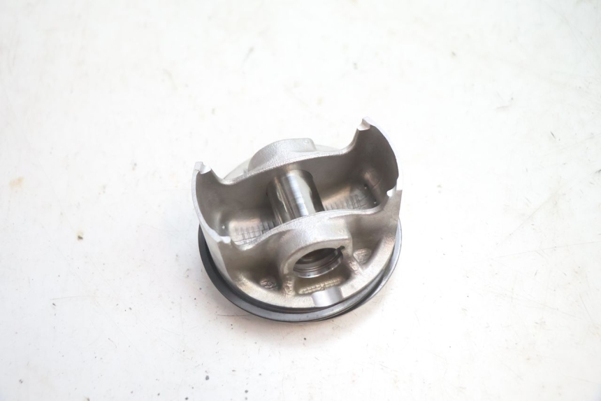 photo de REAR CYLINDER AND PISTON GILERA GP 800 (2007 - 2013) - High-resolution close-up