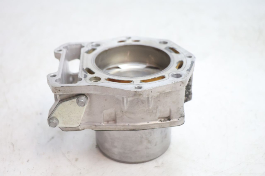 photo de REAR CYLINDER AND PISTON GILERA GP 800 (2007 - 2013) - Fixing points details