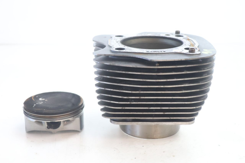 photo de REAR CYLINDER AND PISTON HARLEY DAVIDSON ROAD GLIDE FLTRXSE 1920 (2018 - 2022) - Component detail