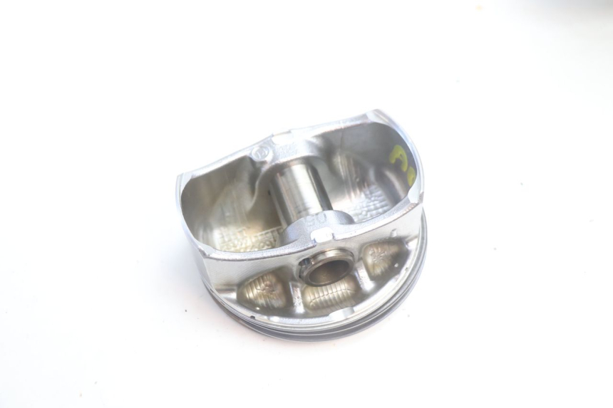 photo de REAR CYLINDER AND PISTON HARLEY DAVIDSON ROAD GLIDE FLTRXSE 1920 (2018 - 2022) - Spare part profile view