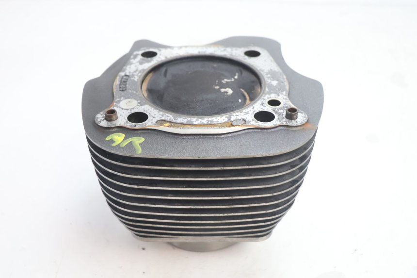 photo de REAR CYLINDER AND PISTON HARLEY DAVIDSON ROAD GLIDE FLTRXSE 1920 (2018 - 2022) - Alternative perspective