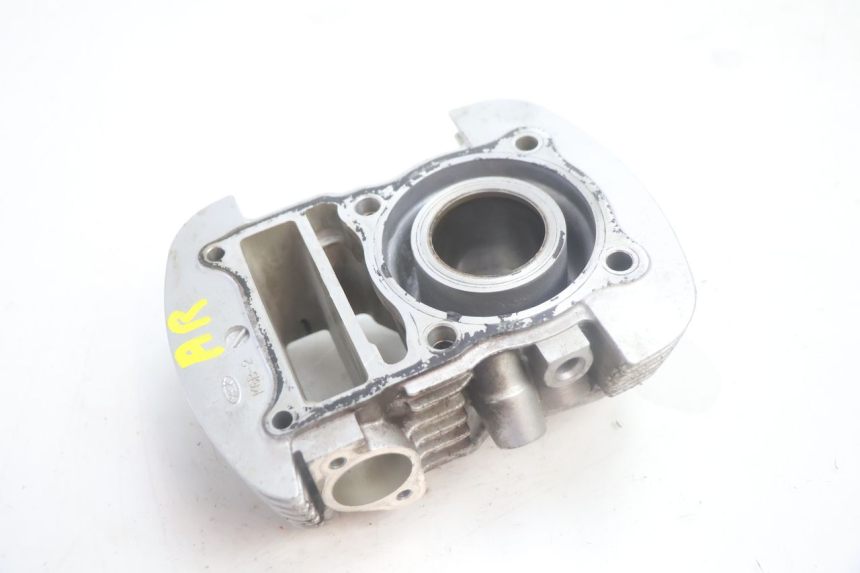 photo de REAR CYLINDER AND PISTON HONDA XLV VARADERO 125 (2007 - 2012) - Fixing points details