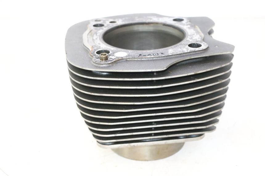 photo de FRONT CYLINDER AND PISTON HARLEY DAVIDSON ROAD GLIDE FLTRXSE 1920 (2018 - 2022) - High-resolution close-up