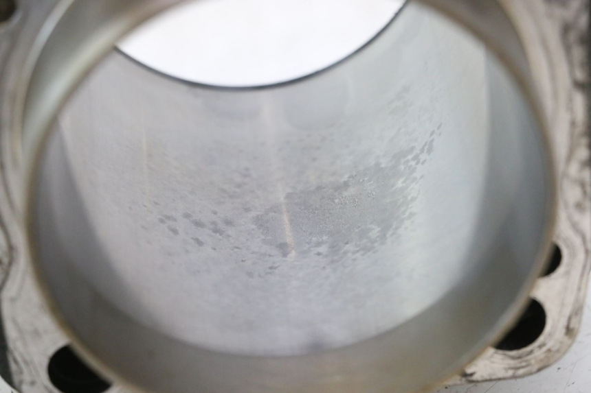 photo de FRONT CYLINDER AND PISTON HARLEY DAVIDSON ROAD GLIDE FLTRXSE 1920 (2018 - 2022) - Fixing points details