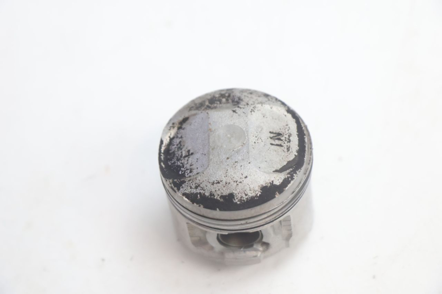 photo de FRONT CYLINDER AND PISTON HONDA XLV VARADERO 125 (2007 - 2012) - High-resolution close-up
