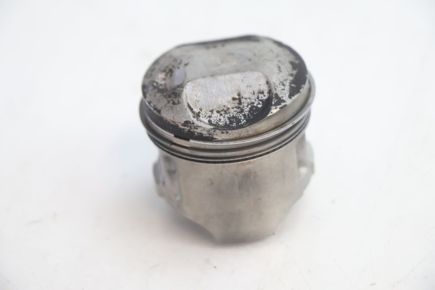 photo de FRONT CYLINDER AND PISTON HONDA XLV VARADERO 125 (2007 - 2012) - Detailed visual inspection