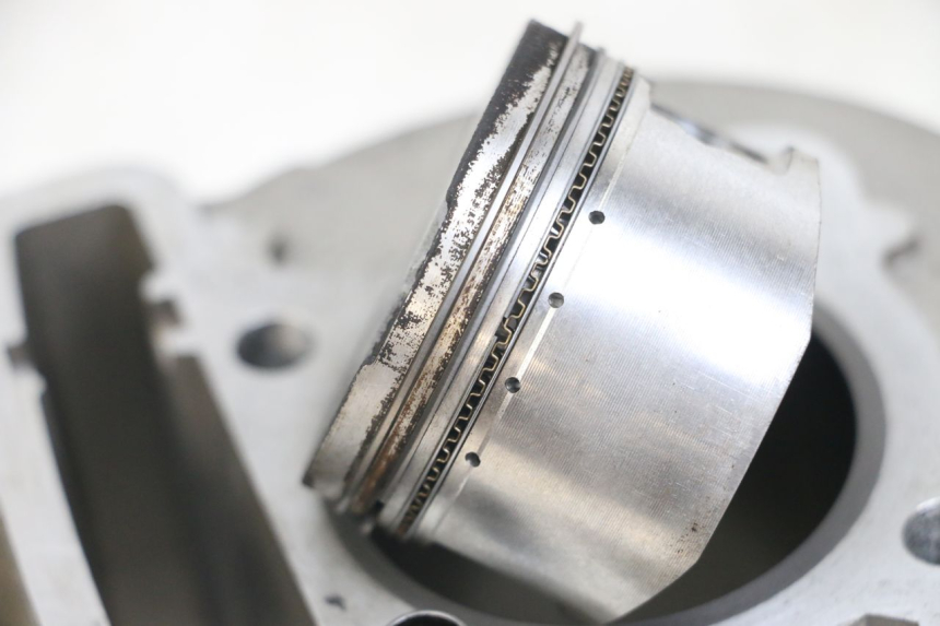 photo de CYLINDER PISTON JONWAY AZTRAL 125 (2008 - 2017) - Distinctive features