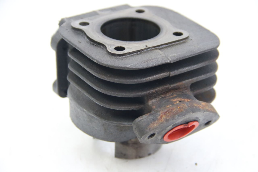 photo de CYLINDER PISTON MBK BOOSTER SPIRIT NAKED 50 (2004 - 2017) - Fixing points details