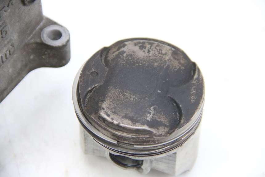 photo de CYLINDER PISTON SUZUKI BURGMAN 125 (2007 - 2014) - Technical close-up