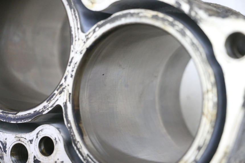 photo de CYLINDER BARREL PISTON SUZUKI BURGMAN 650 (2013 - 2020) - Distinctive features