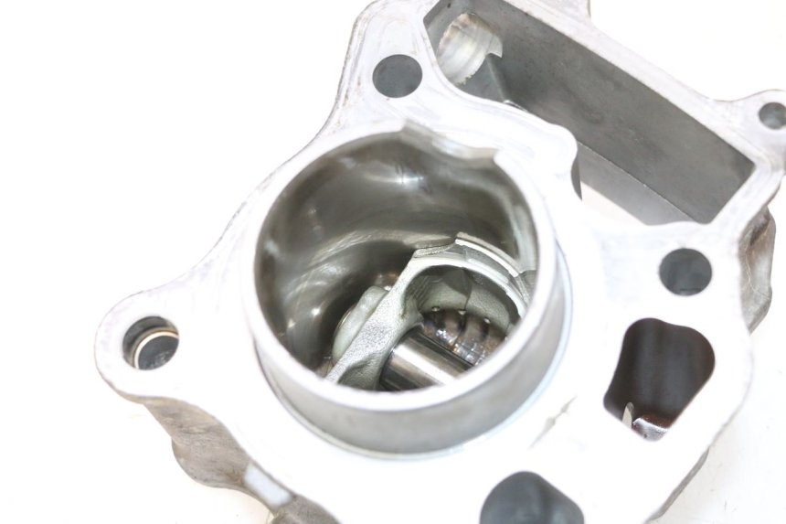 photo de CYLINDER PISTON SUZUKI BURGMAN 125 (2007 - 2014) - Alternative perspective