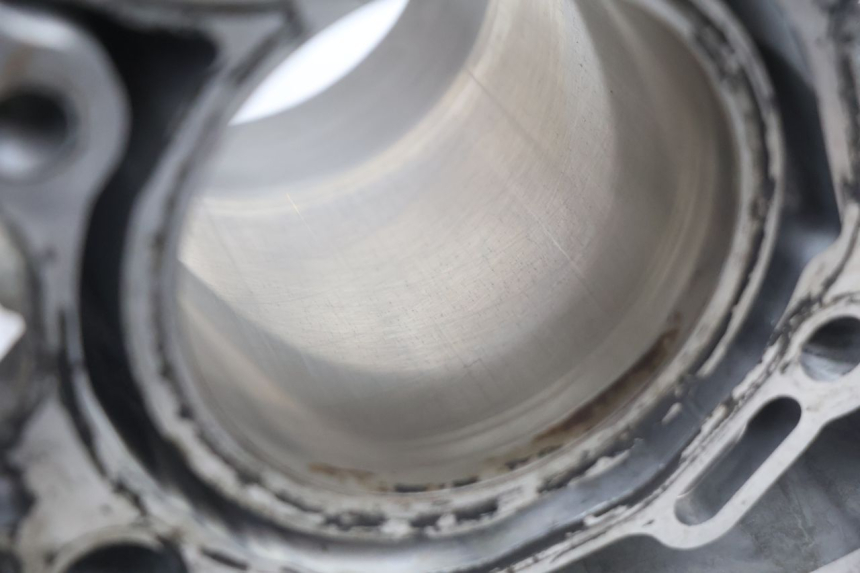 photo de CYLINDER BARREL PISTON SUZUKI BURGMAN EXECUTIVE ABS 650 (2006 - 2012) - Used quality zoom