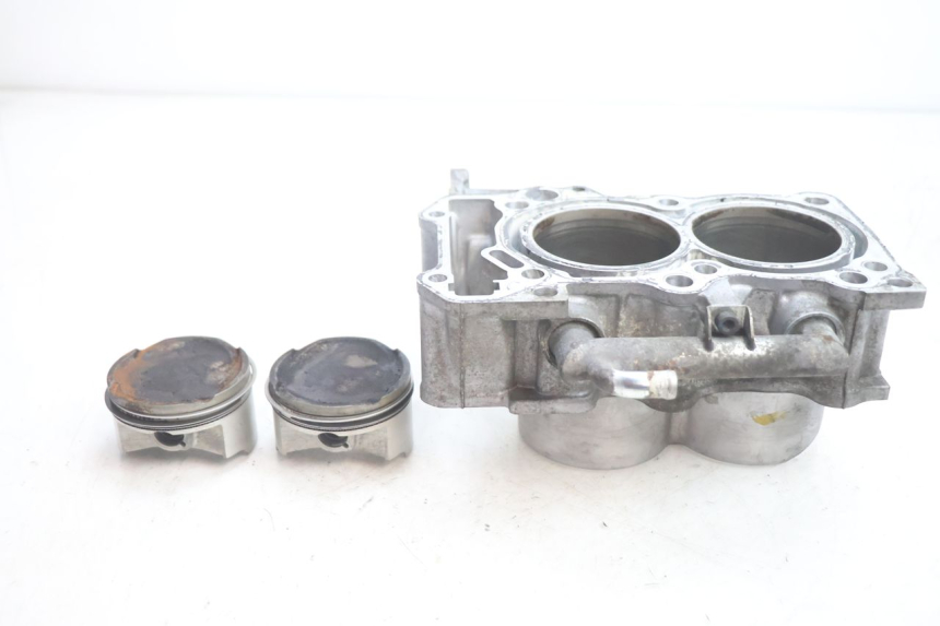 photo de CYLINDER BARREL PISTON SUZUKI BURGMAN EXECUTIVE ABS 650 (2006 - 2012) - Alternative perspective