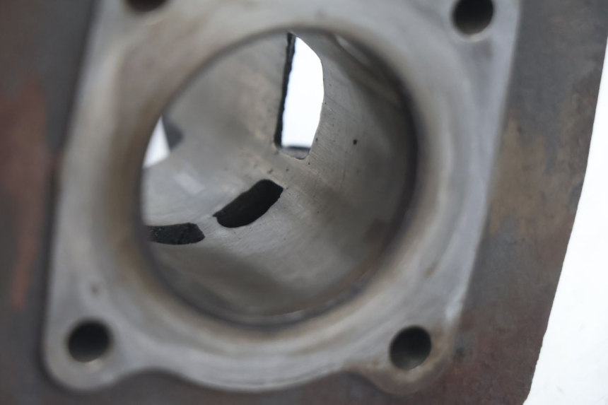 photo de CYLINDER PISTON PEUGEOT BUXY 50 (1993 - 1998) - Surface and material condition