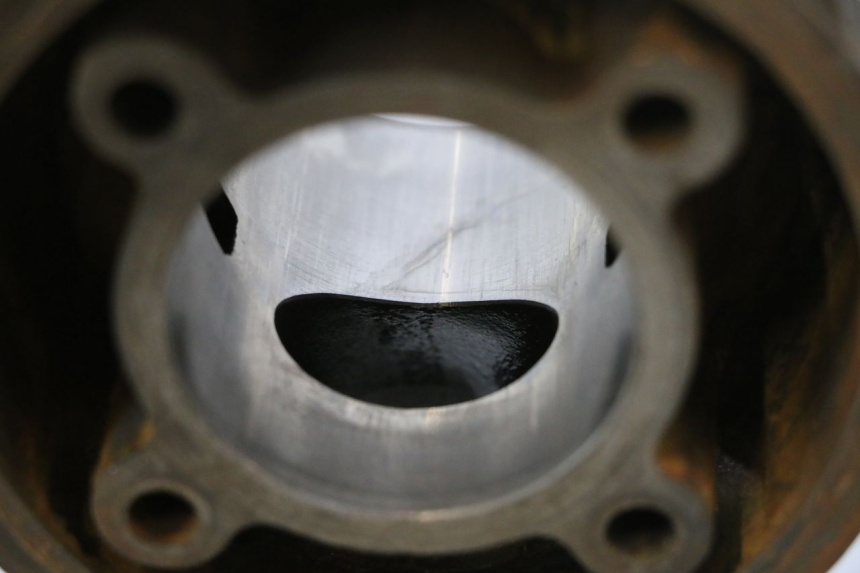photo de CYLINDER BARREL PISTON HM HONDA CRM DERAPAGE RR 50 (2006 - 2017) - Fixing points details