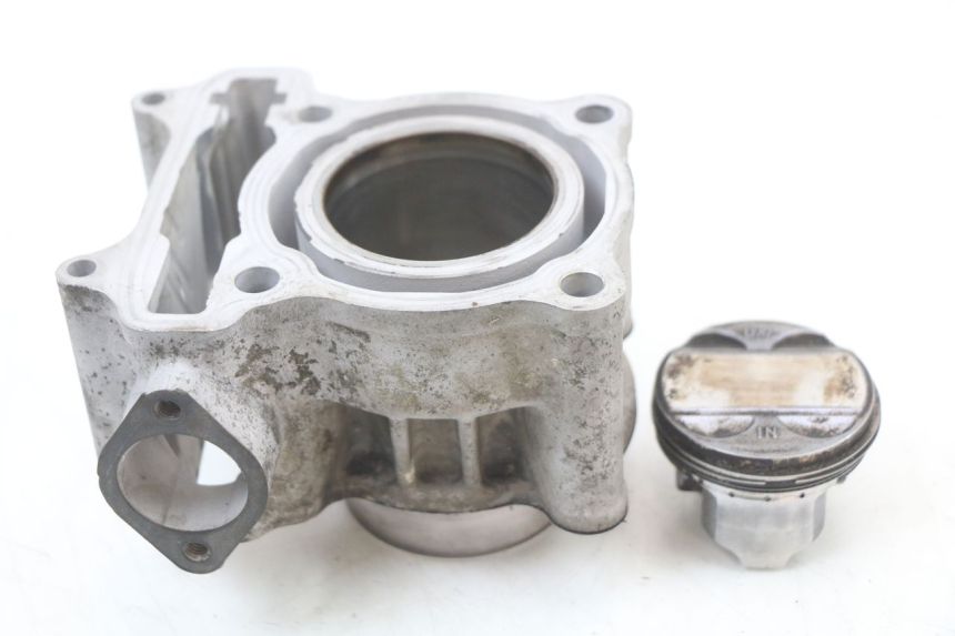 photo de CYLINDER BARREL PISTON KYMCO DINK STREET 125 (2009 - 2014) - Zoom on usage condition