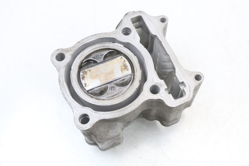 photo de CYLINDER BARREL PISTON KYMCO DINK STREET 125 (2009 - 2014) - Alternative perspective