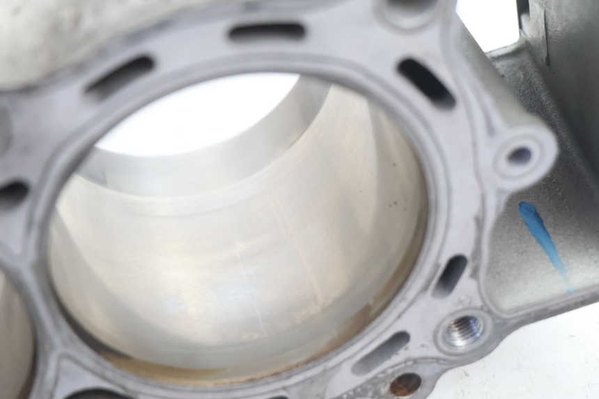 photo de CYLINDER BARREL PISTON KAWASAKI ER-6 ER6 N 650 (2005 - 2009) - Alternative angle