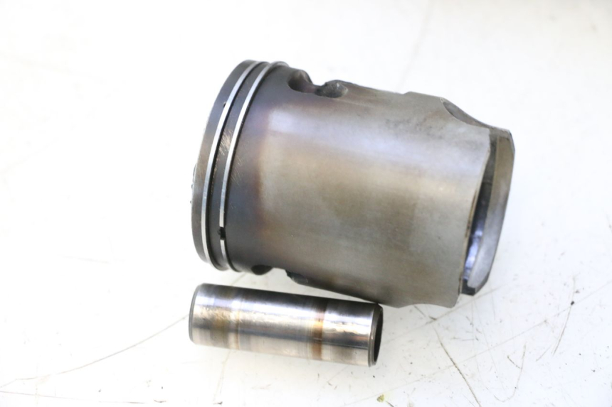 photo de CYLINDER BARREL PISTON HONDA FES PANTHEON 2T 125 (1998 - 2002) - Component detail