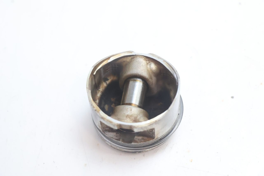 photo de CYLINDER BARREL PISTON HONDA FES S-WING SWING ABS 125 (2007 - 2015) - Focus on structure